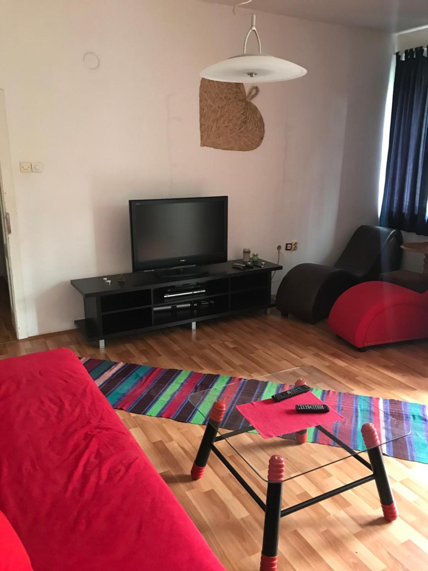 Apartament Čačak エクステリア 写真